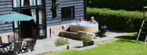 Corner Farm Barn Hot-Tub