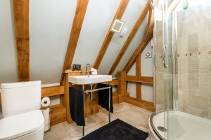 Orpington luxury en-suite bathroom