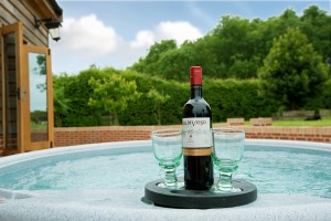 Corner Farm Farmhouse Hot-Tub